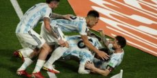 Argentina le ganó a Uruguay 3 a 0 y avanza a paso firme hacia el Mundial de Qatar 2022