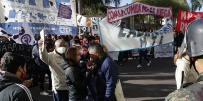 Organizaciones sociales coparon avenida Italia: piden tierra, techo y trabajo