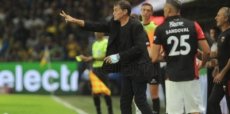 Falcioni se alejó de Colón tras la eliminación de la Copa Libertadores