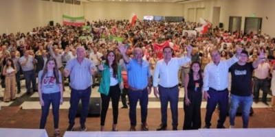 Valdés convocó al radicalismo correntino a liderar el cambio en el país