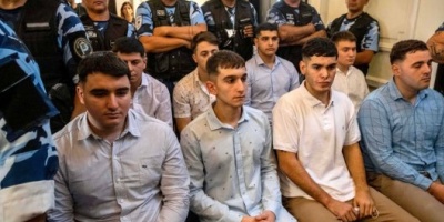 Crimen de Fernando Báez Sosa: Condenaron a cinco de los acusados a perpetua  y 15 años de prisión a los tres restantes
