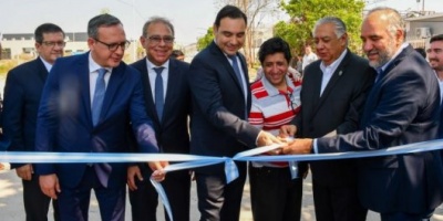 Valdés inauguró pavimento en Av. Rizzuto, y anunció 400 metros más de obras para conectarla con Armenia
