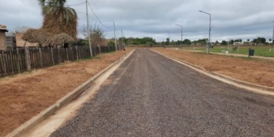 La Provincia proveyó de cordón cuneta a 15 cuadras de la localidad de Mantilla