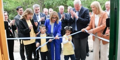 El ministro Perczyk inauguró un nuevo edificio de Jardín de Infantes en Cañada Quiroz